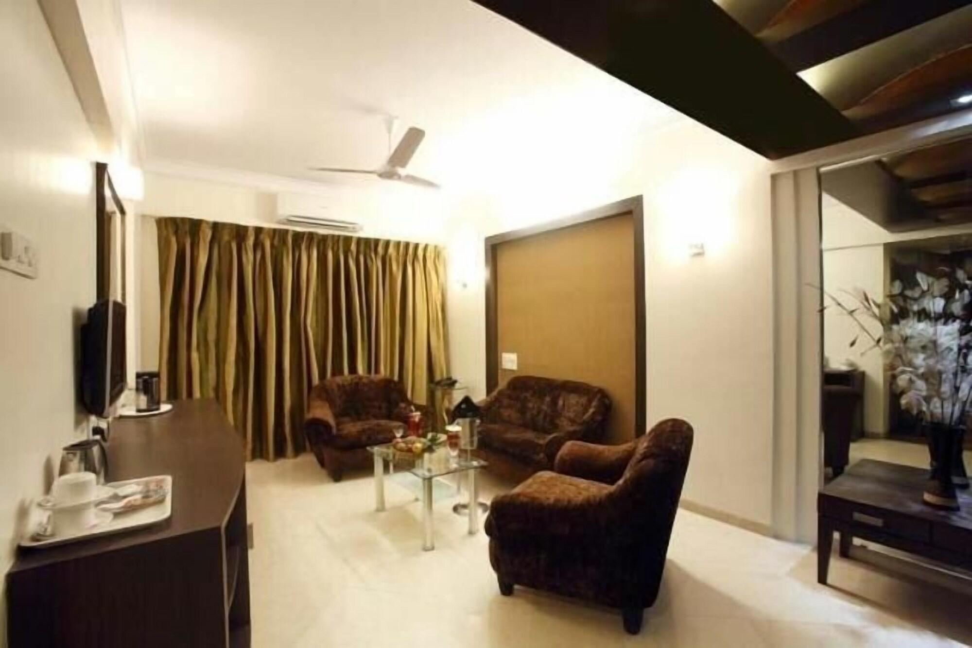מומביי Hotel Plaza מראה חיצוני תמונה